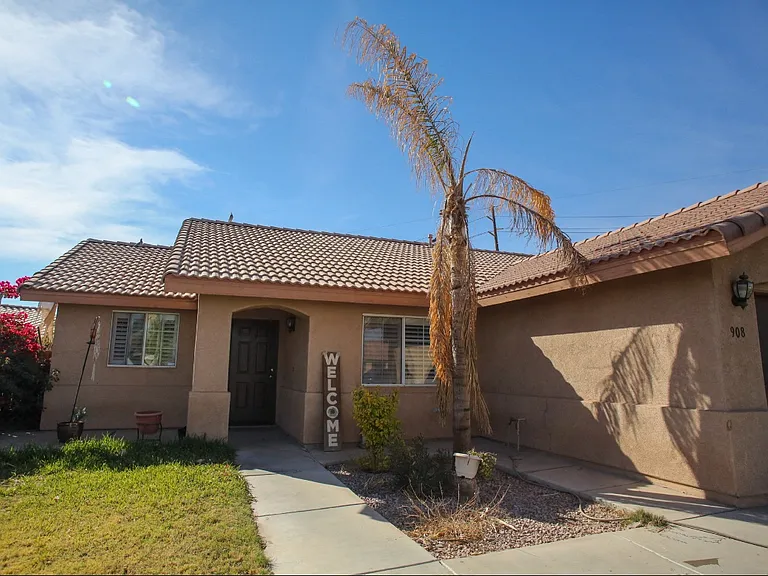 908 A Rioseco Dr — Photo 5