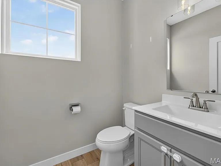 8933 Eager Rd — Photo 14