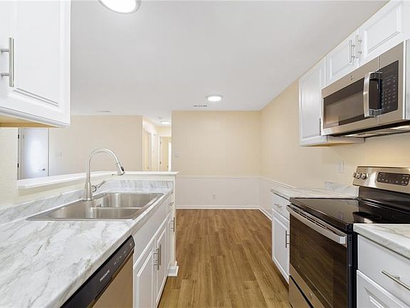 4th image of 11528 Rustic Rock Dr #B