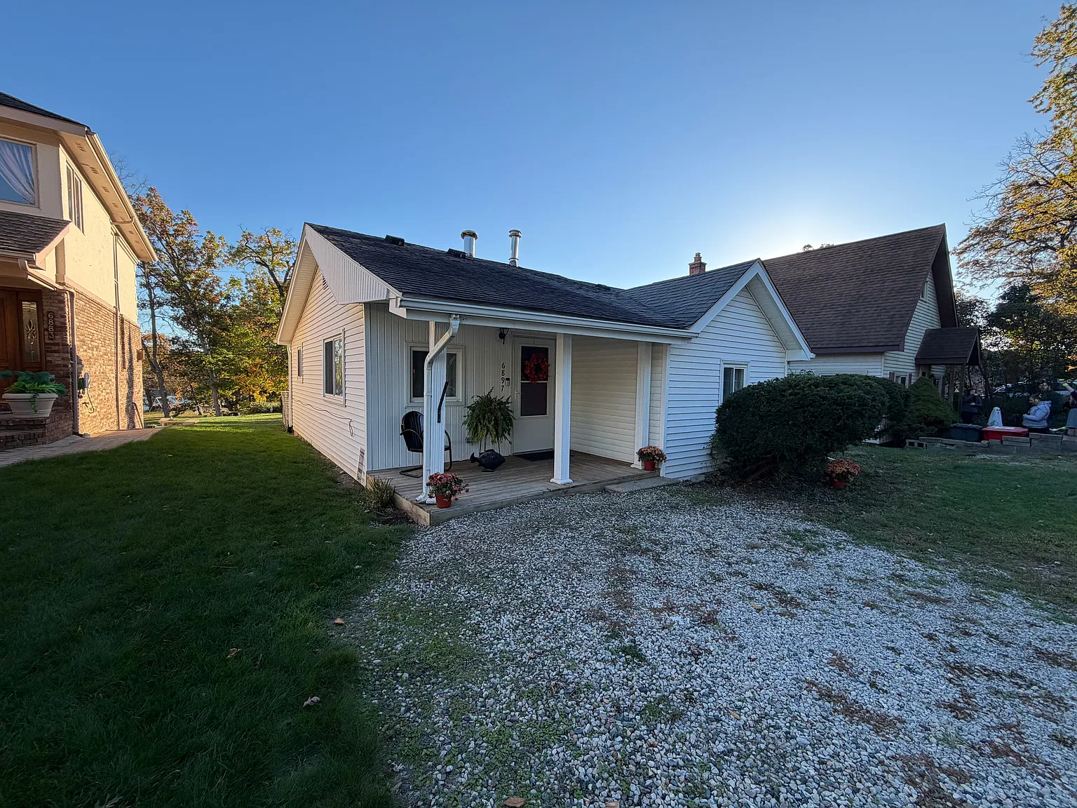 3 bed, 964 sqft, $2,100 — Photo 3