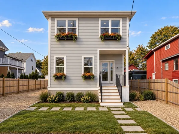 30 Emerald Rd, Nahant, MA 01908