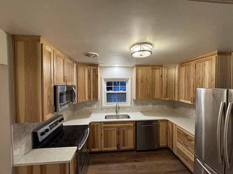 3027 W Cleveland Ave — Photo 2