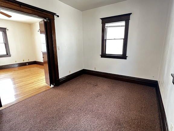 4th image of 1812 Oregon St