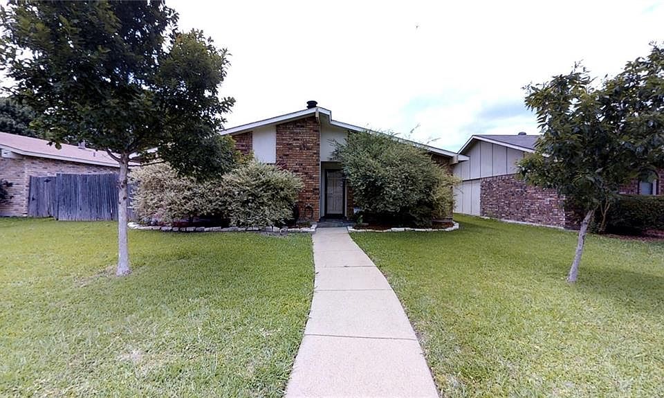 1st image of 1533 Meandering Way