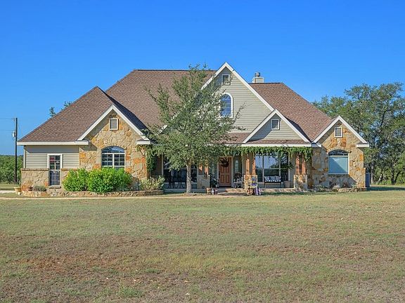 2nd image of 125 N El Campo Dr