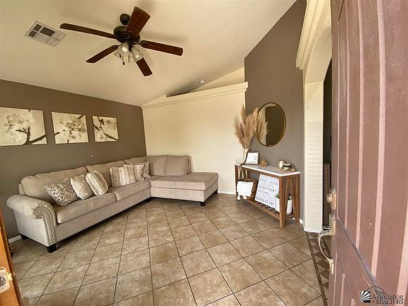 3rd image of 2316 E Uribe St