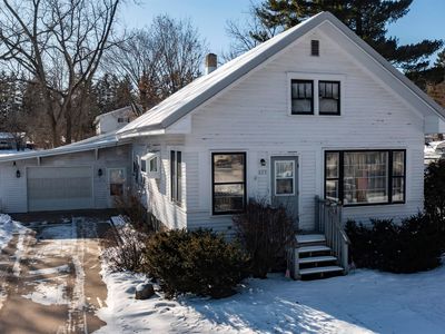 409 E Sumner St, Weyauwega, WI, 54983