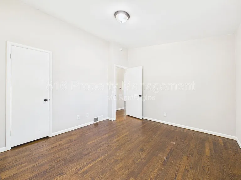 622 Christopher St — Photo 22