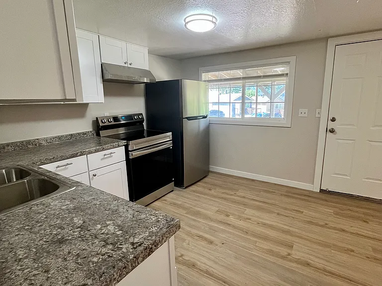 105 Front St S #9 — Photo 7