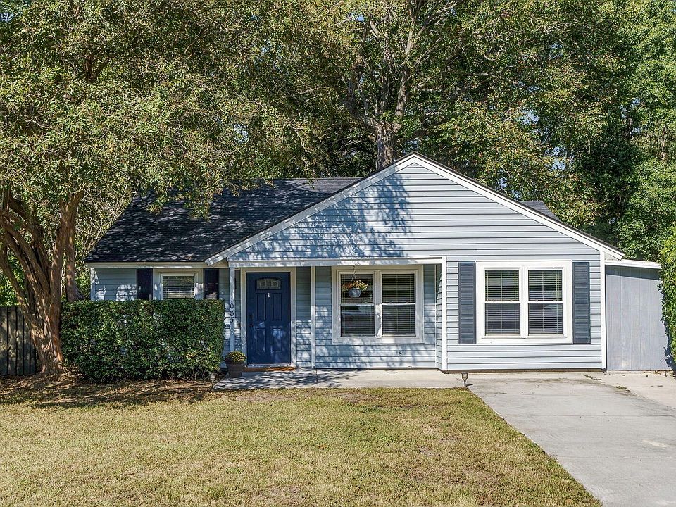 1st image of 1083 Oakcrest Dr