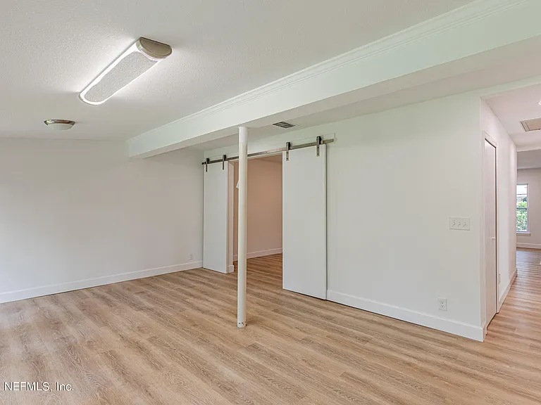 1404 Jean Ct — Photo 11