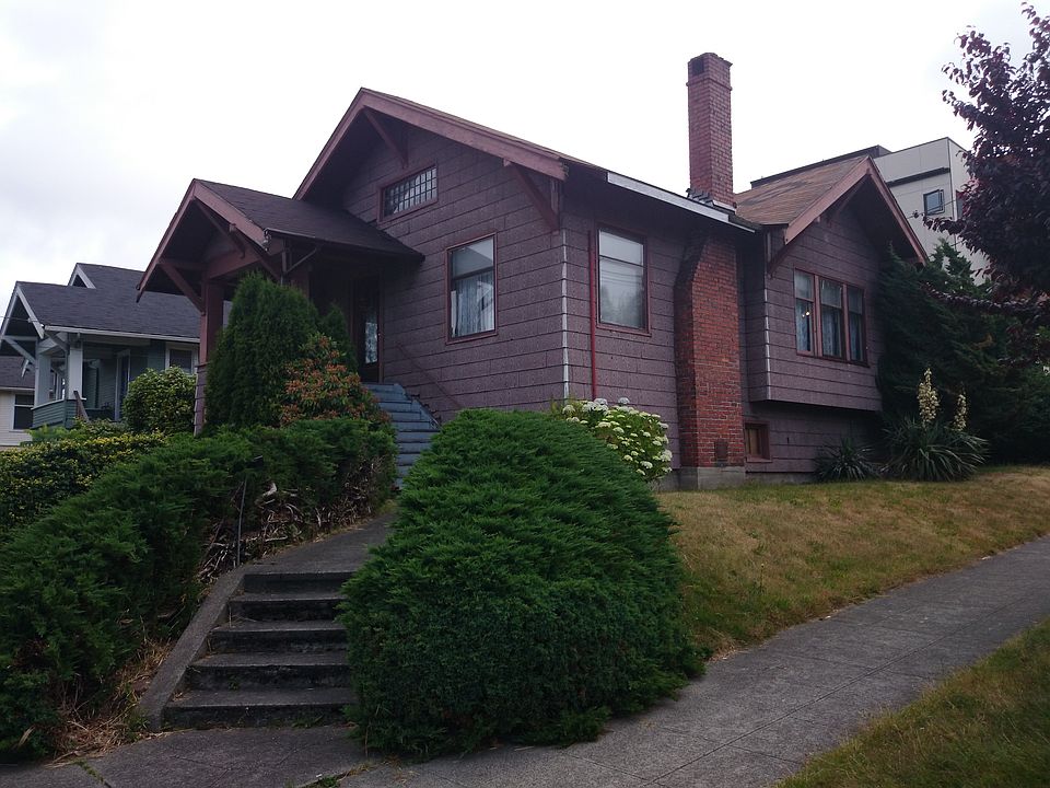 2nd image of 4602 Woodlawn Ave N