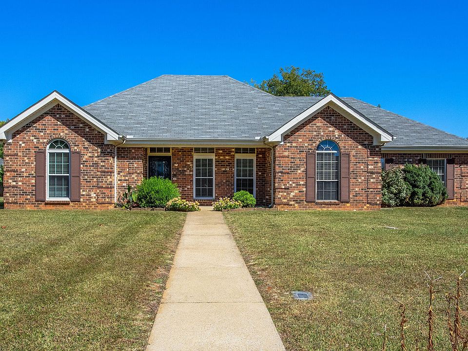 1st image of 314 Haynes Haven Ln