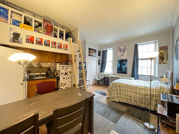 2nd image of 1009-1011 Spruce St #11-2F