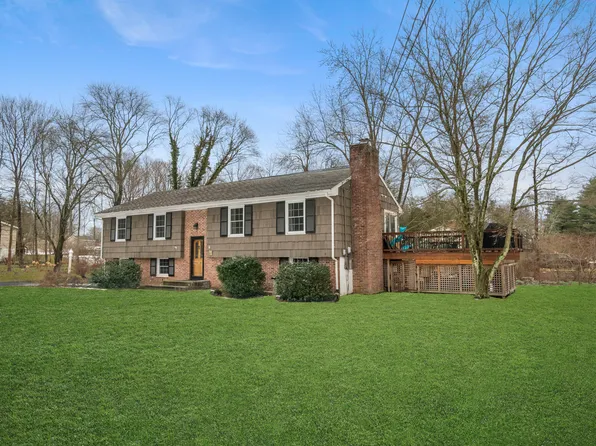 7 Juniper Road, Newtown, CT 06470