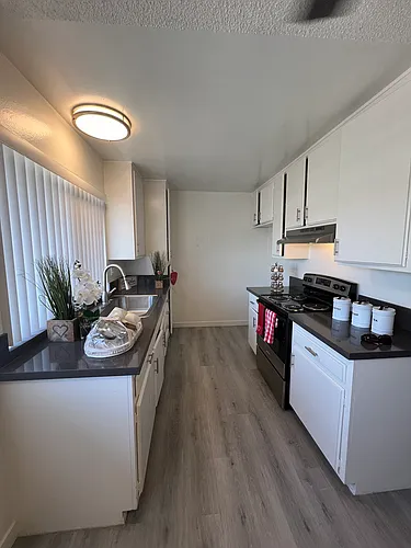 Woodside Garden Apartments Photo 1