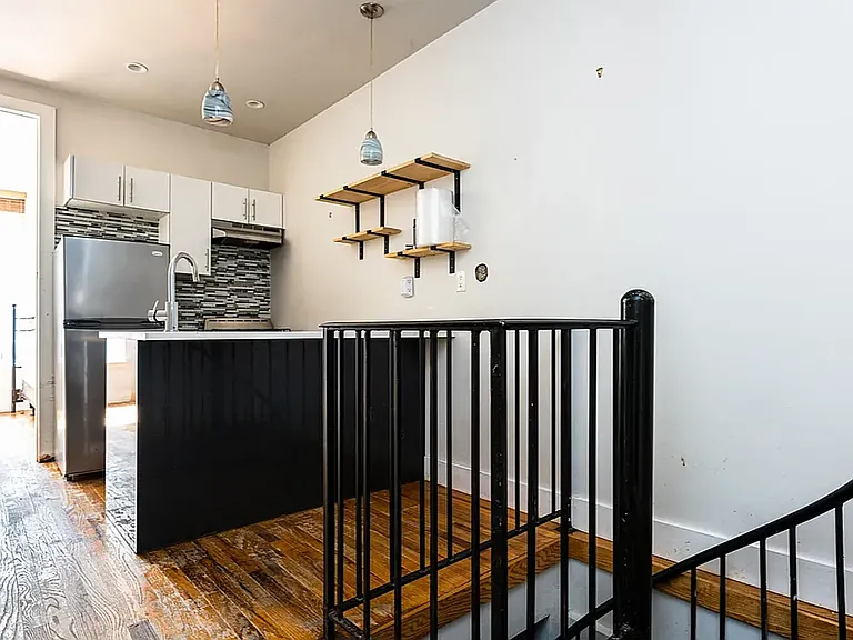 909 Saint Johns Pl #1R — Photo 6