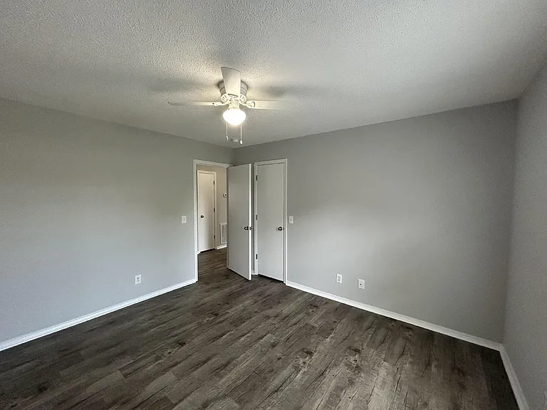650 N Dixie Ave #A — Photo 14