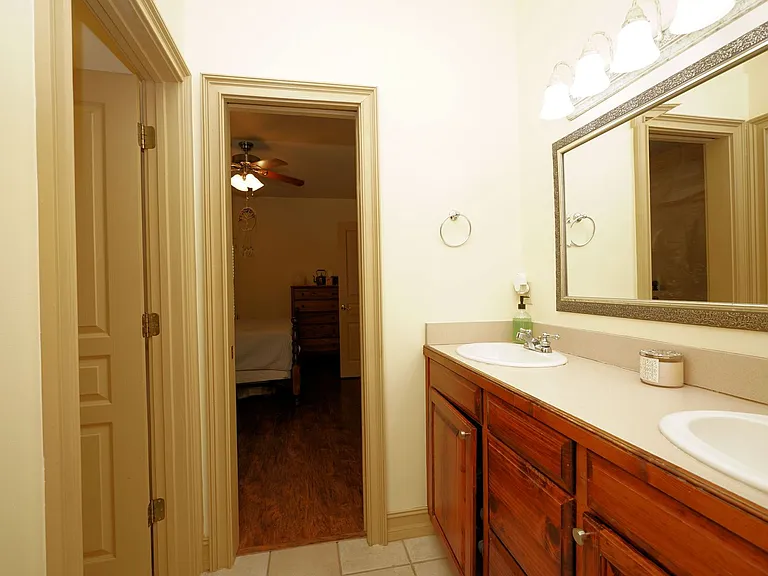 428 Riverchase Blvd — Photo 28