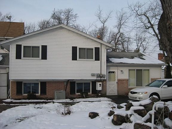 3rd image of 9021 Gittins Blvd