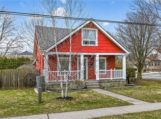 21 Rose Ave, Welland, ON L3C2W8