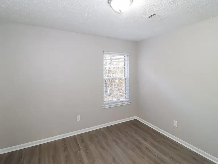 643 Tarragon Way SW — Photo 12