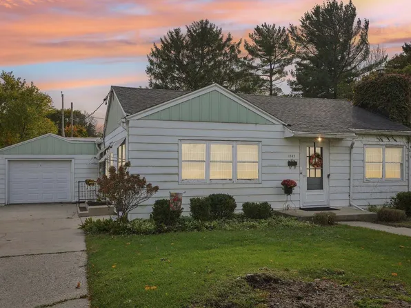 1343 Hillside DRIVE, Waukesha, WI 53186