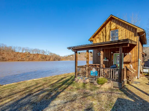 2510 Bethel Church Rd, Hiwassee, VA 24347