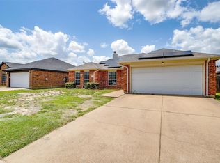 953 Mesa Vista Dr, Crowley, TX 76036