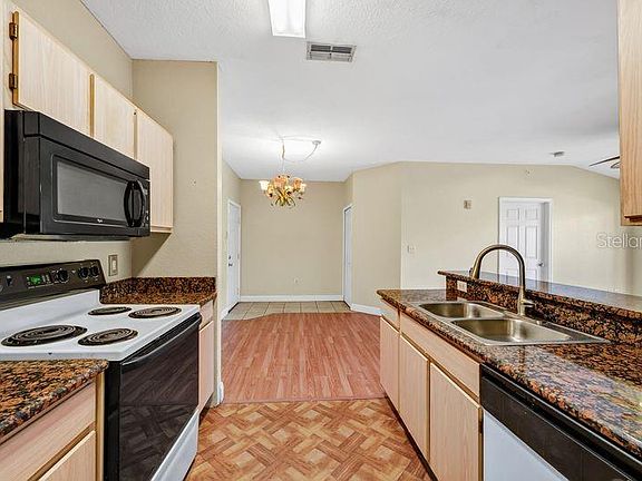 2nd image of 5471 Vineland Rd APT 7301