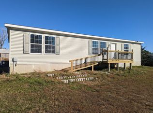 902 N Hughes St, Blunt, SD 57522