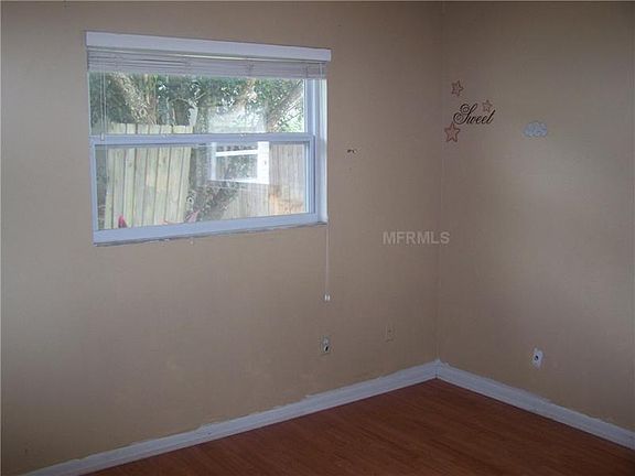 5th image of 831 Maybrook Dr