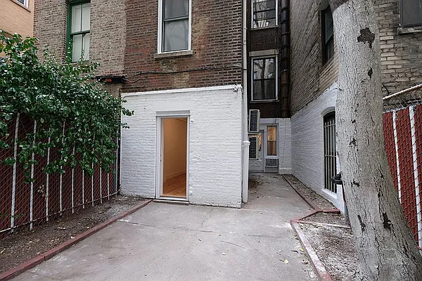 Rented by Aether Property Group | media 11