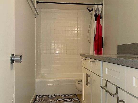 5th image of 1333 Heulu St APT 404