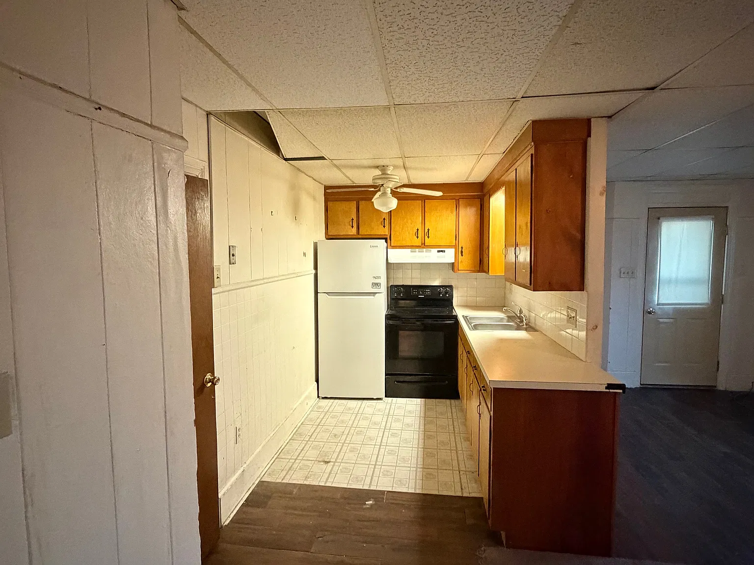 2 bed, 1.5 bath, 875 sqft, $1,475 — Photo 4