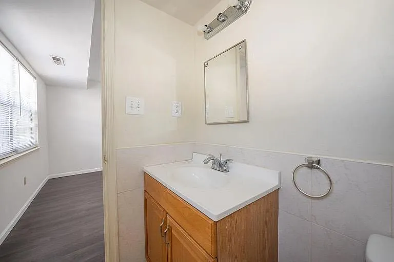 3432 Henry Ave — Photo 14