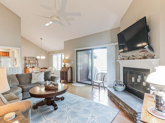 5th image of 102 Easterly Dr #102