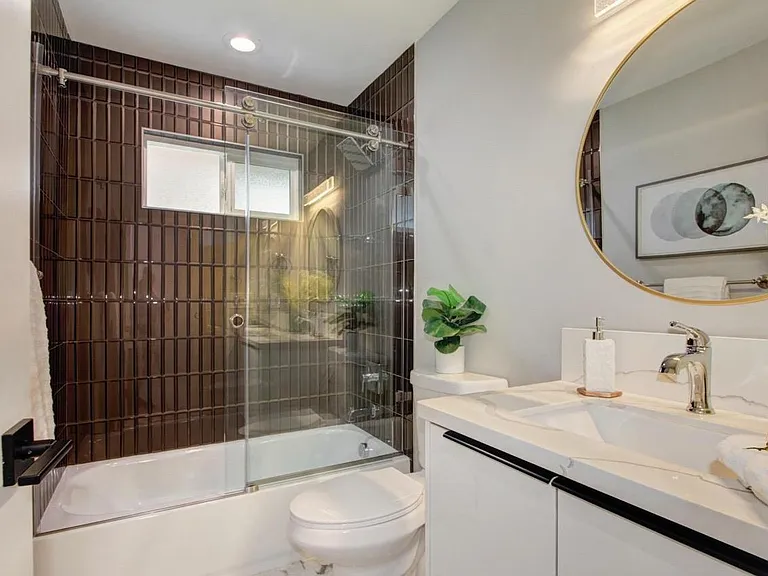 5530 Kenneth Ave — Photo 10