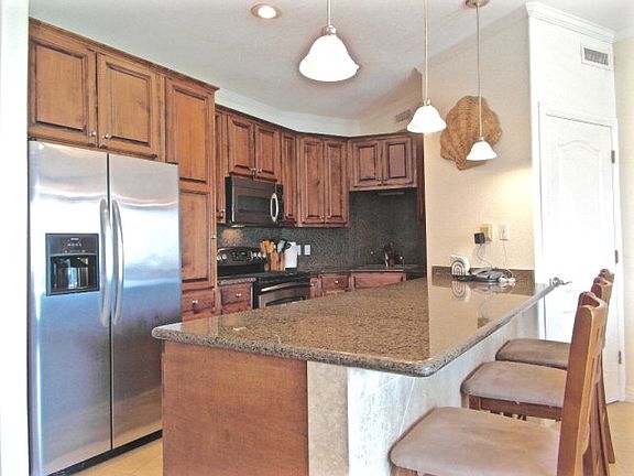 4th image of 1010 Padre Blvd #212