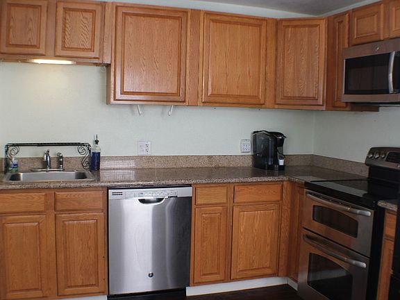 2nd image of 462 1st Ave