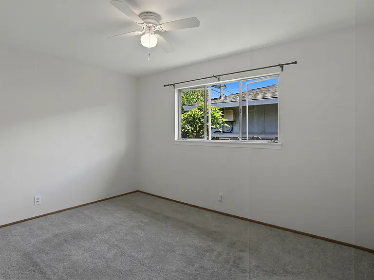 2105 Royal Dr #1 — Photo 28