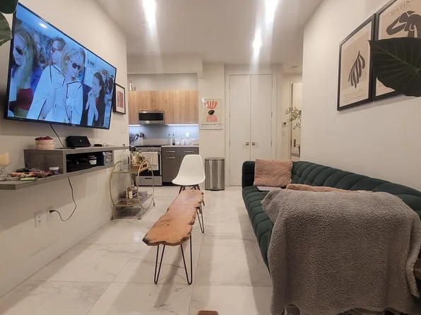 17 Granite Street image 2 of 24