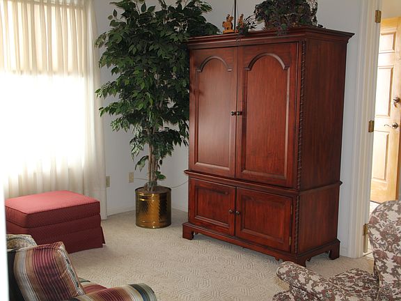 Bedroom 3/Den