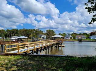 4206 E Yacht Dr, Oak Island, NC 28465