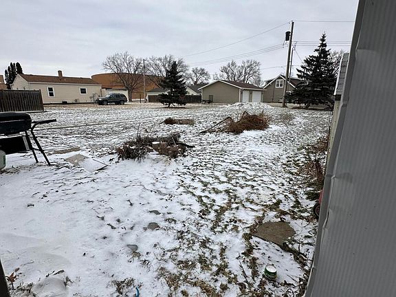 3rd image of 114 N 6th St