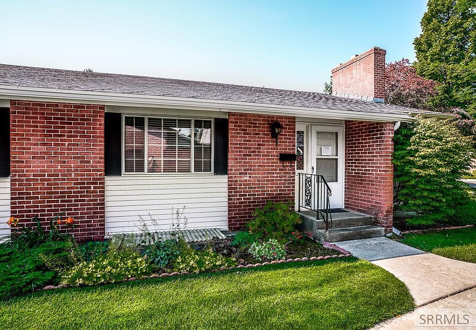 1st image of 887 Linden Pl