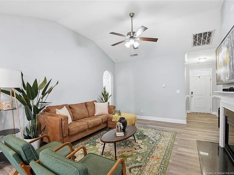 601 Collinwood Dr — Photo 6