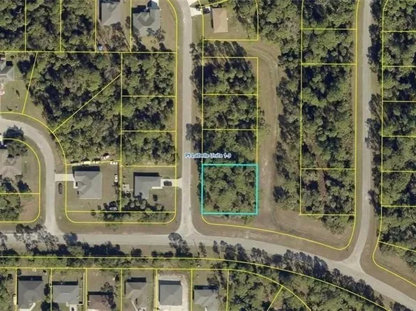 8087 Sherwood Cir, Labelle, FL 33935