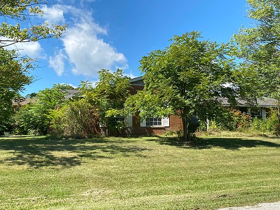 3rd image of 2344 Hoffman Dr