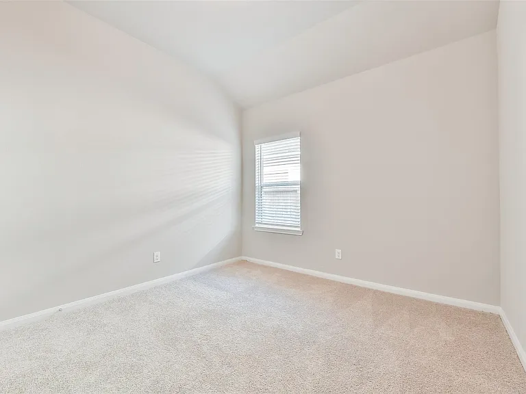 3915 Sugardale St — Photo 26
